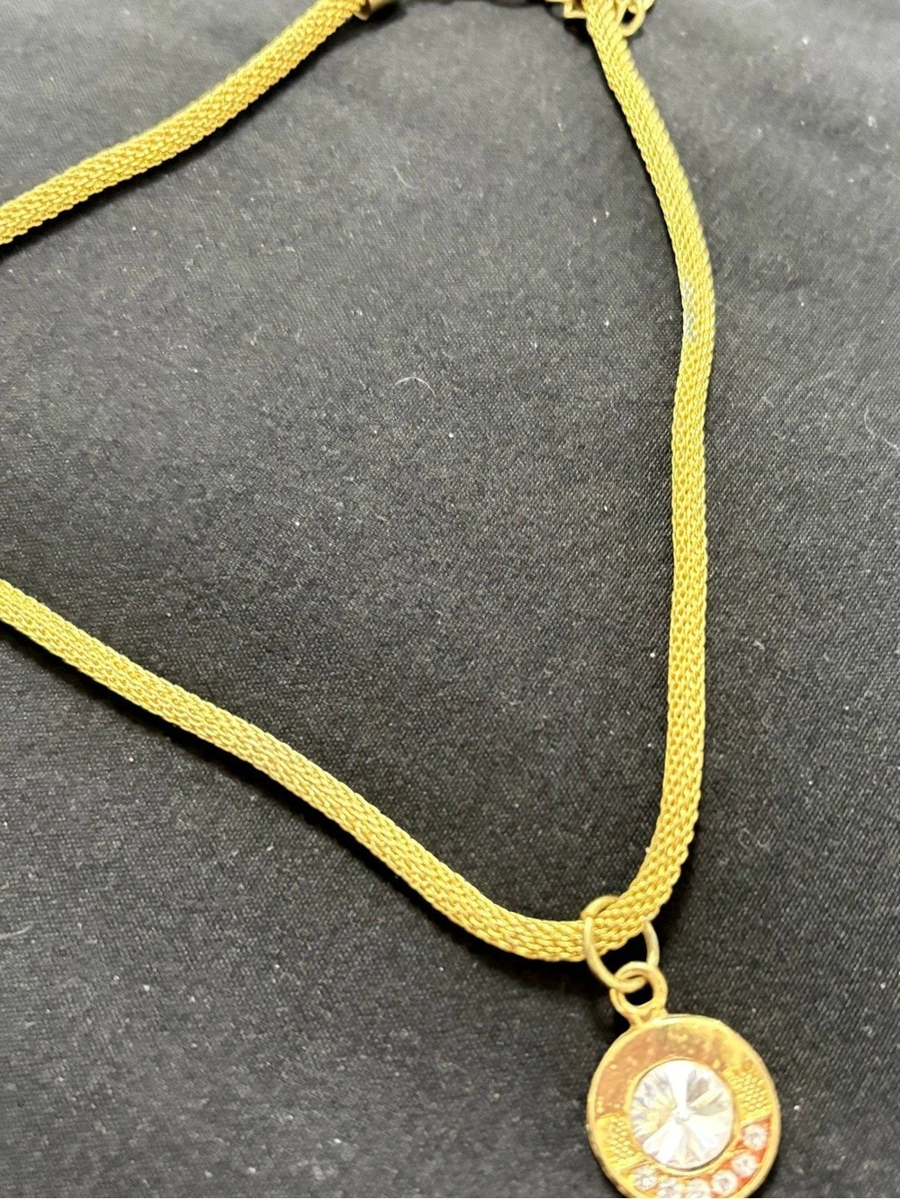 Gold-Tone Pendant Necklace Like New